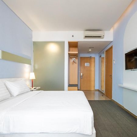 Luminor Hotel Metro Indah - Bandung By Wh Cicadas Exteriör bild