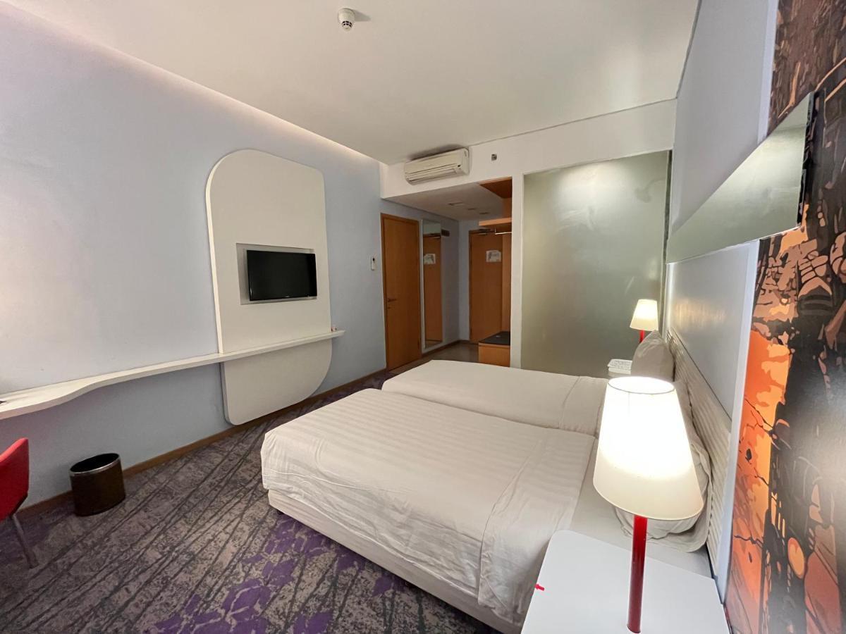 Luminor Hotel Metro Indah - Bandung By Wh Cicadas Exteriör bild
