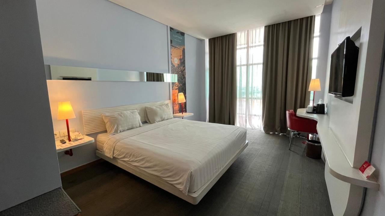 Luminor Hotel Metro Indah - Bandung By Wh Cicadas Exteriör bild