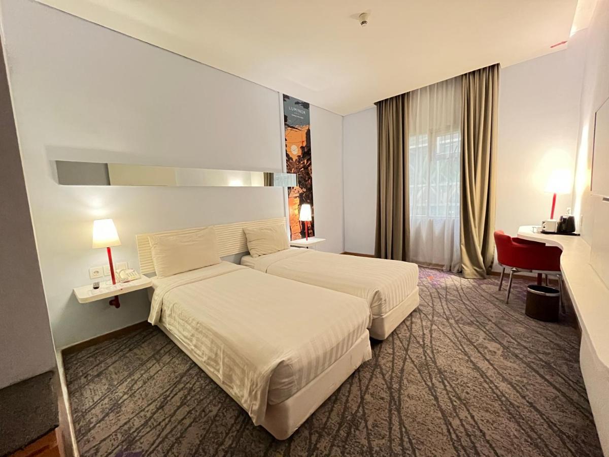 Luminor Hotel Metro Indah - Bandung By Wh Cicadas Exteriör bild