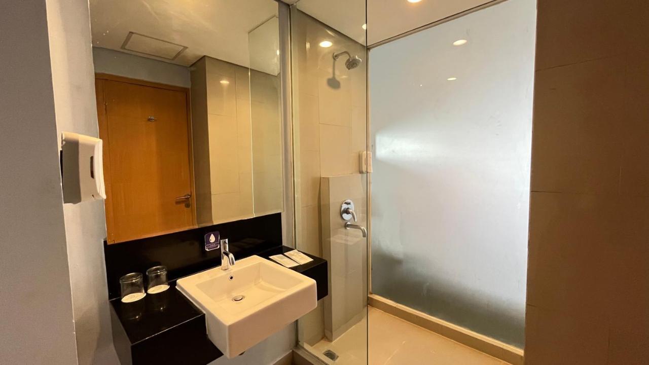 Luminor Hotel Metro Indah - Bandung By Wh Cicadas Exteriör bild