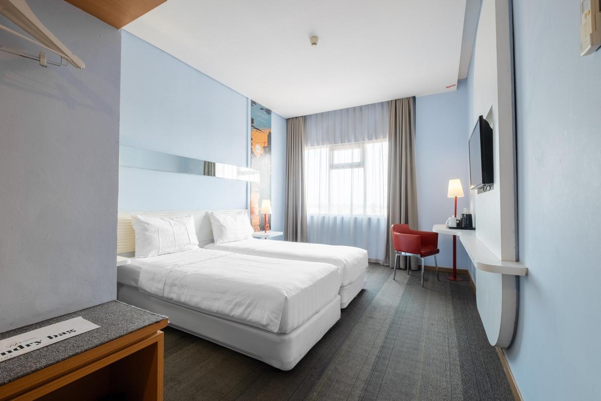 Luminor Hotel Metro Indah - Bandung By Wh Cicadas Exteriör bild