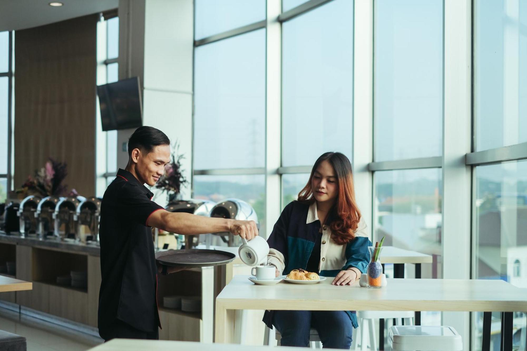 Luminor Hotel Metro Indah - Bandung By Wh Cicadas Exteriör bild